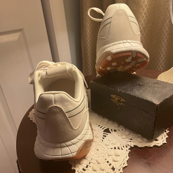 Reebok Women's Liquifect 180 2.0 Running Shoe - Picture 4 of 5